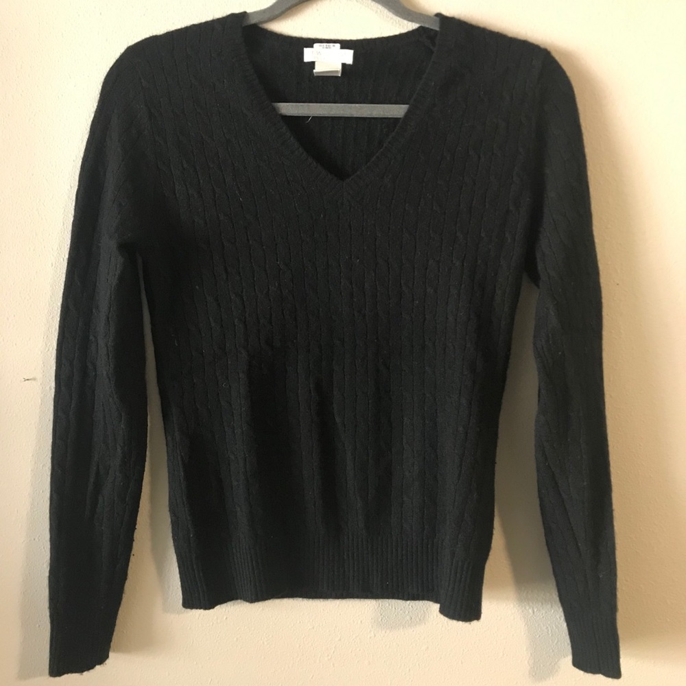 Tweeds 100% 2-ply cashmere sweater